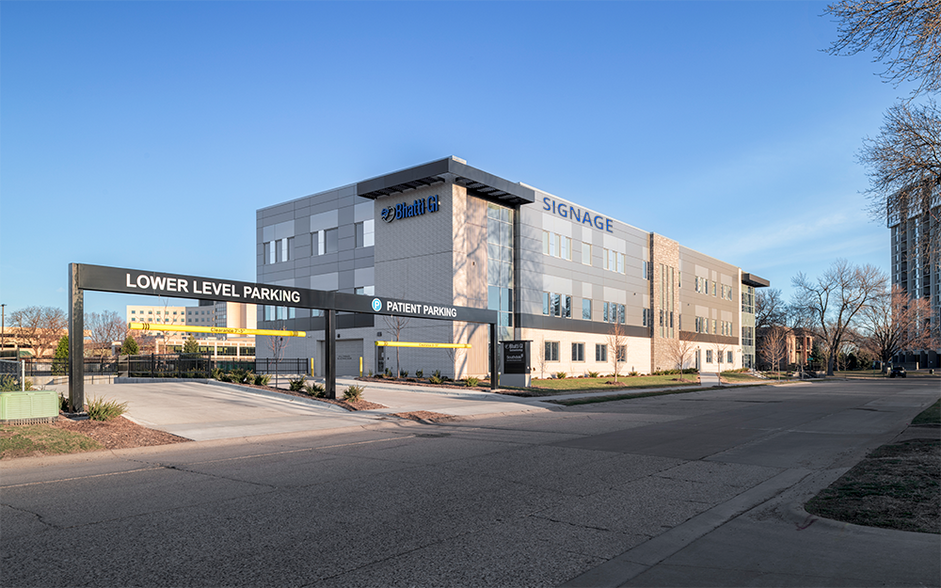 6500 Barrie Rd, Edina, MN for lease - Building Photo - Image 1 of 5