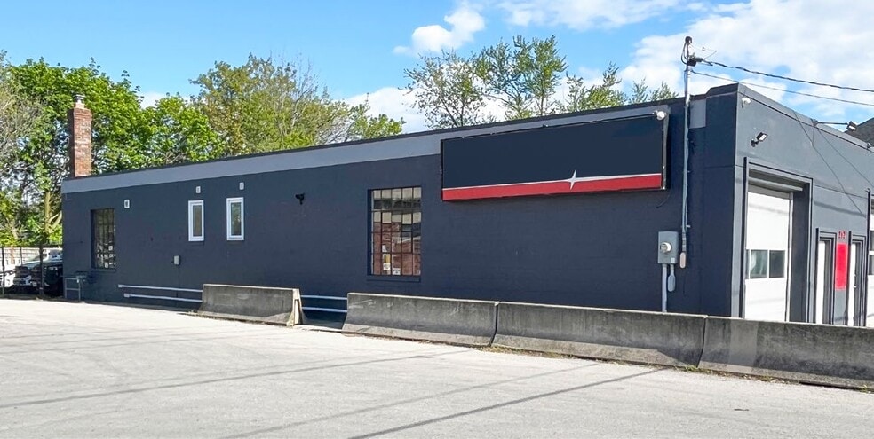 212 Louth St, St Catharines, ON à vendre - Photo du bâtiment - Image 3 de 7