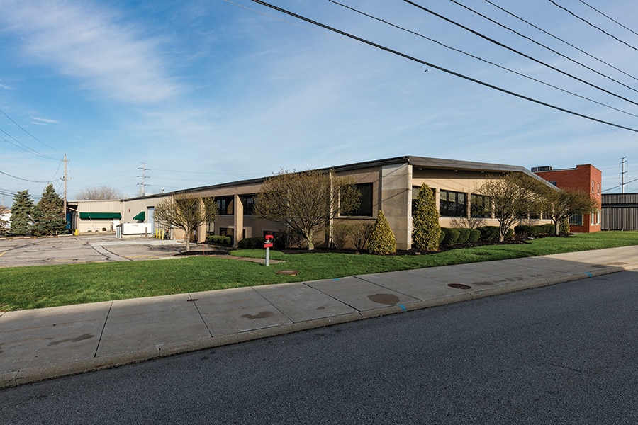 4558-4568 E 71st St, Cleveland, OH à louer Photo du bâtiment- Image 1 de 16