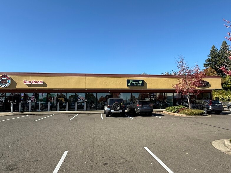 1005-1040 Bailey Hill Rd, Eugene, OR for lease - Building Photo - Image 3 of 13