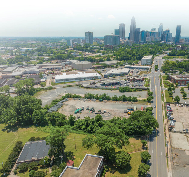 340 Dalton Ave, Charlotte, NC à louer - Photo du bâtiment - Image 3 de 4