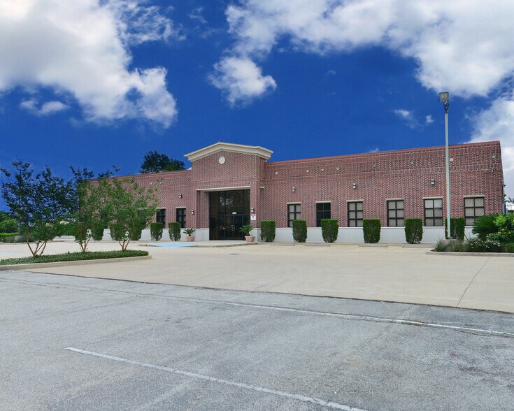 1416 Campbell Rd, Houston, TX à louer - Photo du bâtiment - Image 1 de 5