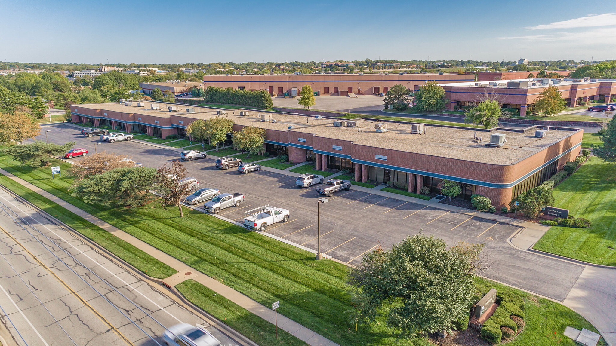 7903-7931 Bond St, Lenexa, KS à louer Photo du bâtiment- Image 1 de 7