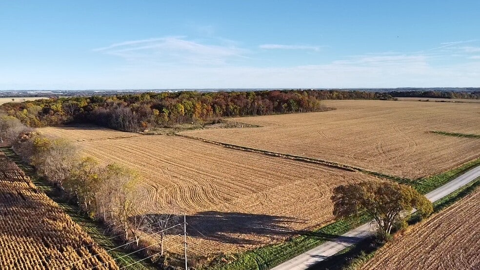 2326 S Murray Rd, Janesville, WI for sale - Building Photo - Image 2 of 29