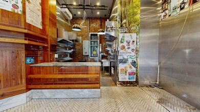 201 E 10th St, New York, NY à louer Numérisation 3D de Matterport- Image 1 de 15