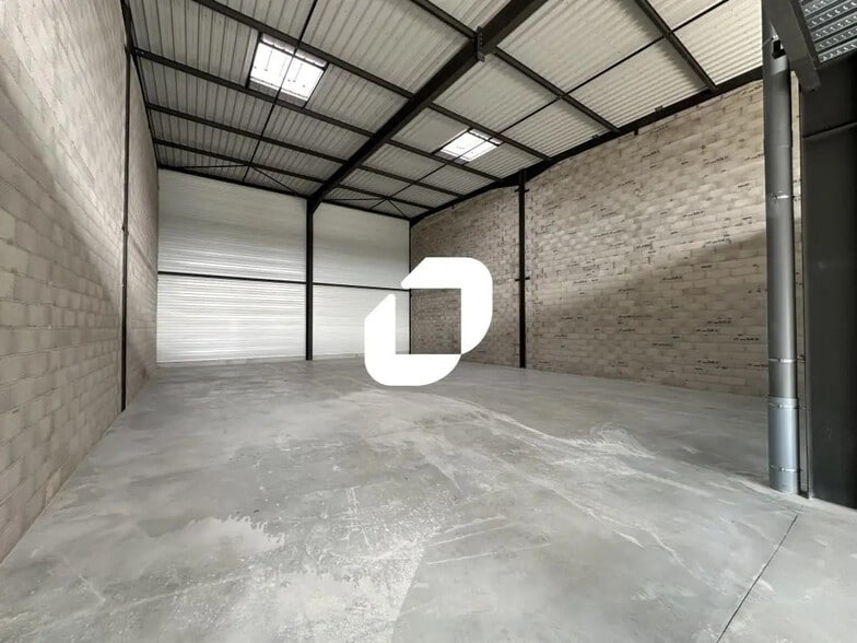 8 Route De Lingolsheim, Geispolsheim for lease - Interior Photo - Image 2 of 8