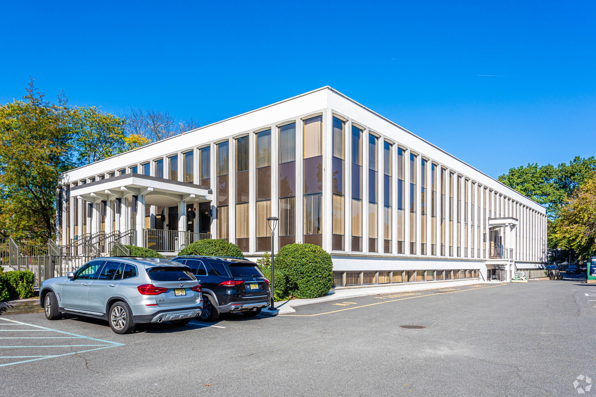 300 Knickerbocker Rd, Cresskill, NJ for lease Building Photo- Image 1 of 14