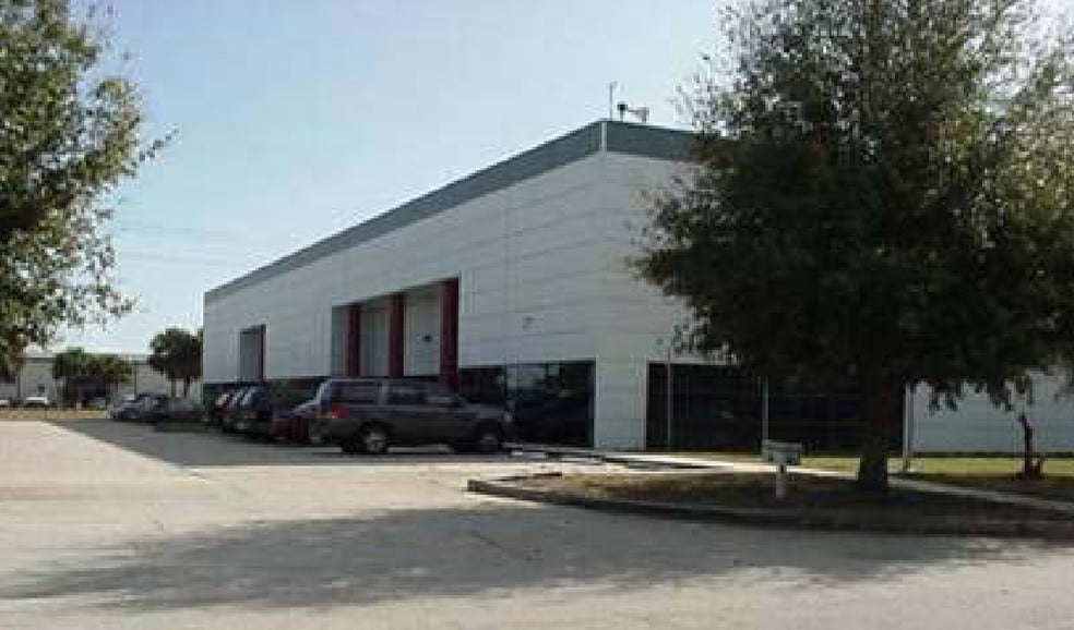 295-297 Barnes Blvd, Rockledge, FL for lease - Building Photo - Image 2 of 15