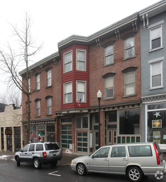 83-85 Broadway, Kingston, NY for lease - Building Photo - Image 2 of 2