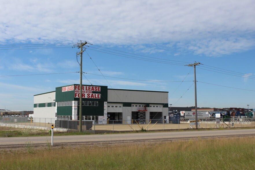 41 Queensgate Cres, Blackfalds, AB à louer - Photo principale - Image 1 de 17