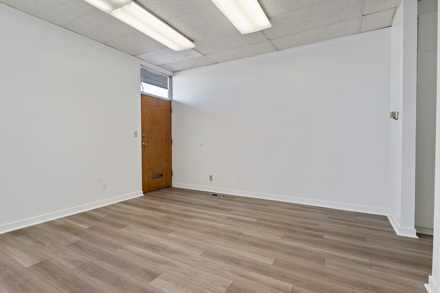 2330 S Main St, Salt Lake City, UT for lease - Interior Photo - Image 3 of 32