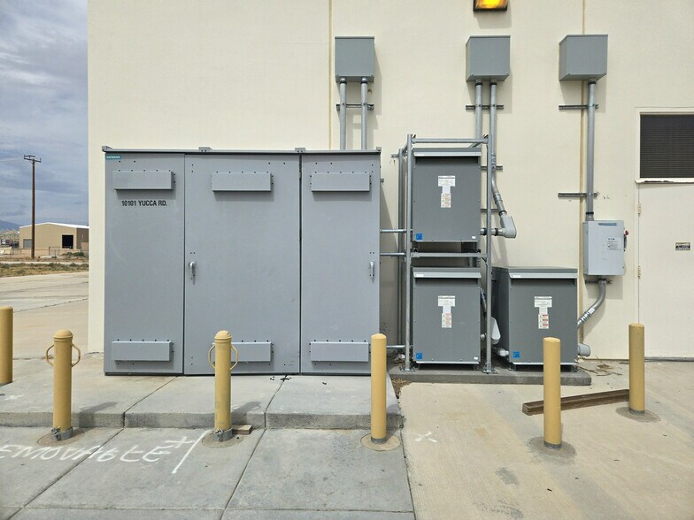 9711-10101 Yucca Rd, Adelanto, CA à vendre - Photo du bâtiment - Image 3 de 6