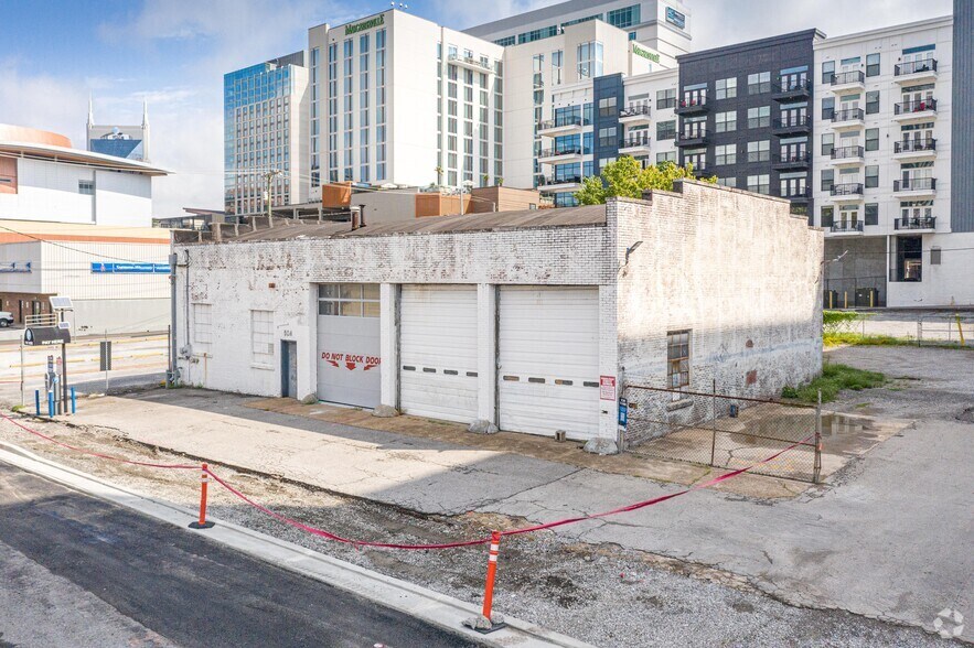 504 6th Ave S, Nashville, TN à vendre - Photo du bâtiment - Image 1 de 4
