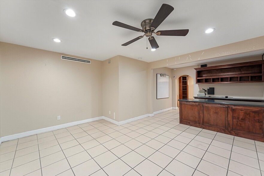 620 Gellhorn Dr, Houston, TX for sale - Building Photo - Image 3 of 20