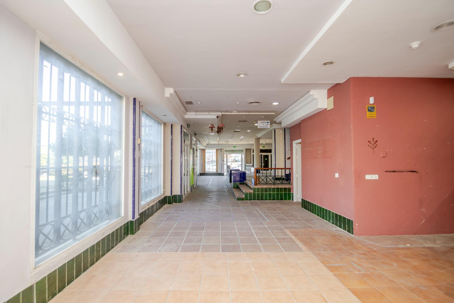 Calle Pablo Neruda, 1, Mairena del Aljarafe, Sevilla for sale Building Photo- Image 1 of 25