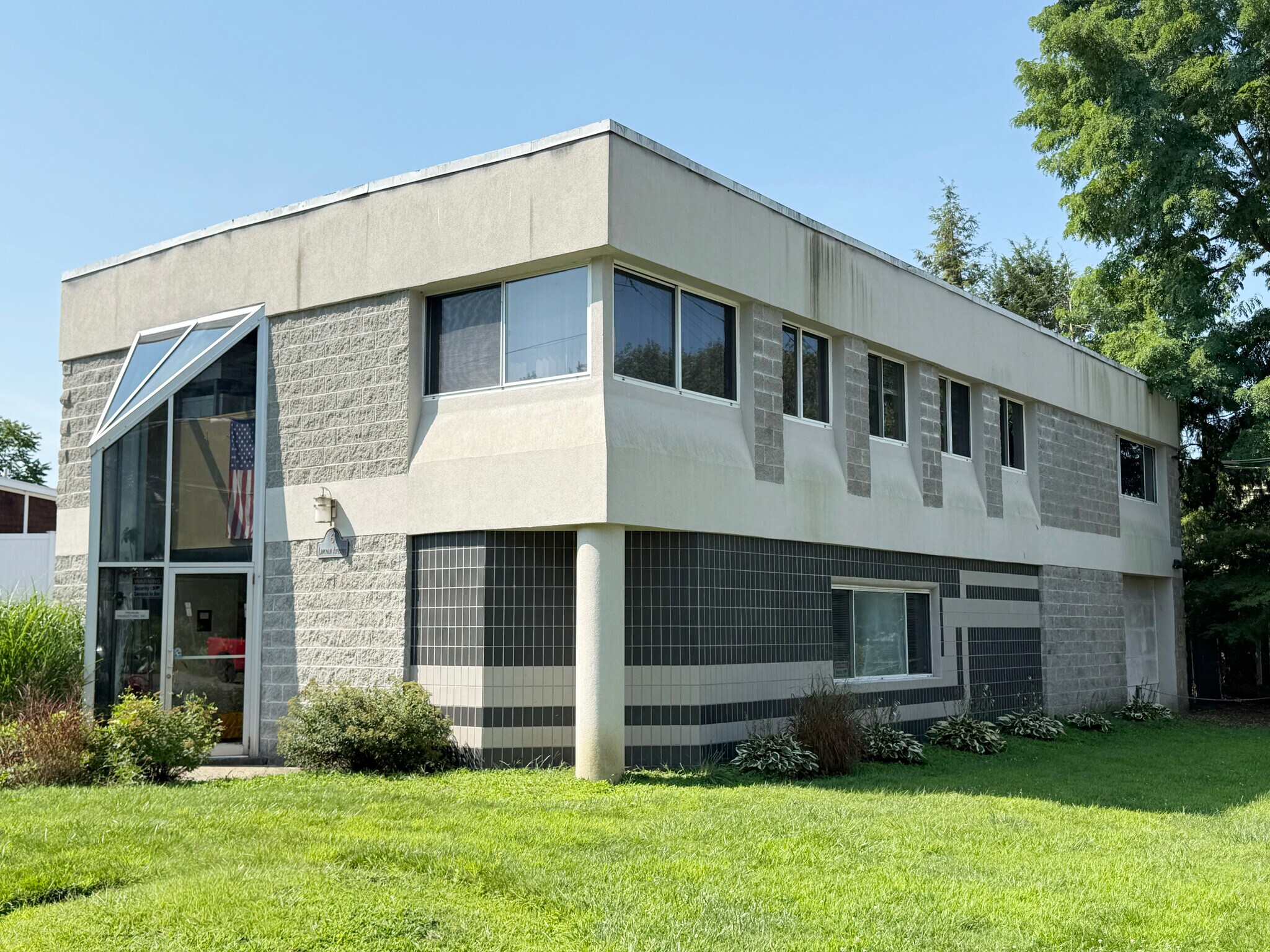 6 Lincoln Ave, Pleasantville, NY à vendre Photo principale- Image 1 de 2