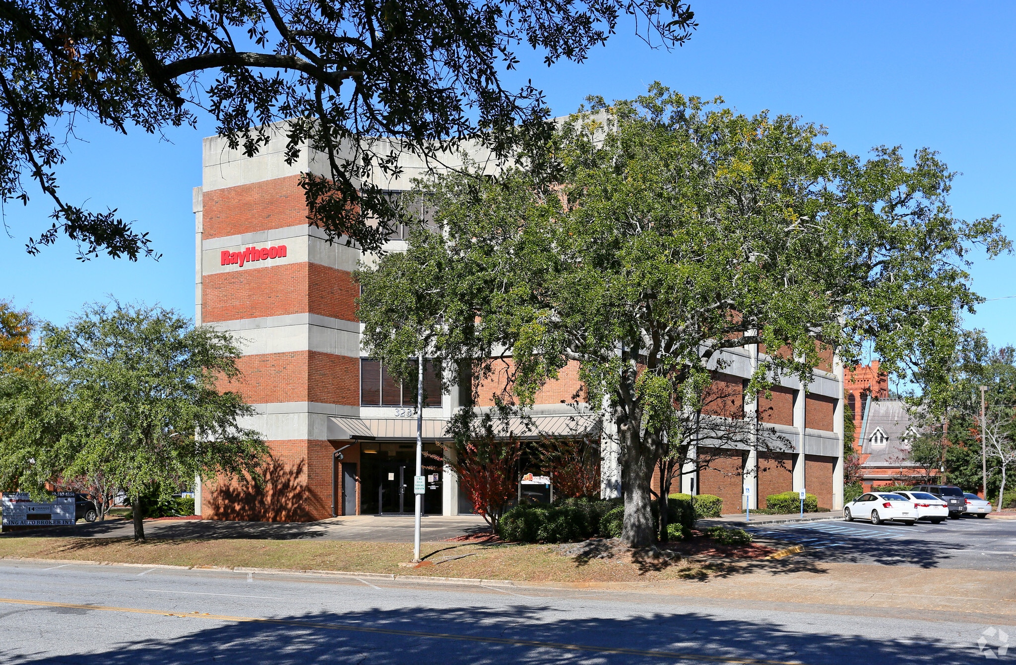 323 Pine Ave, Albany, GA for lease Building Photo- Image 1 of 14