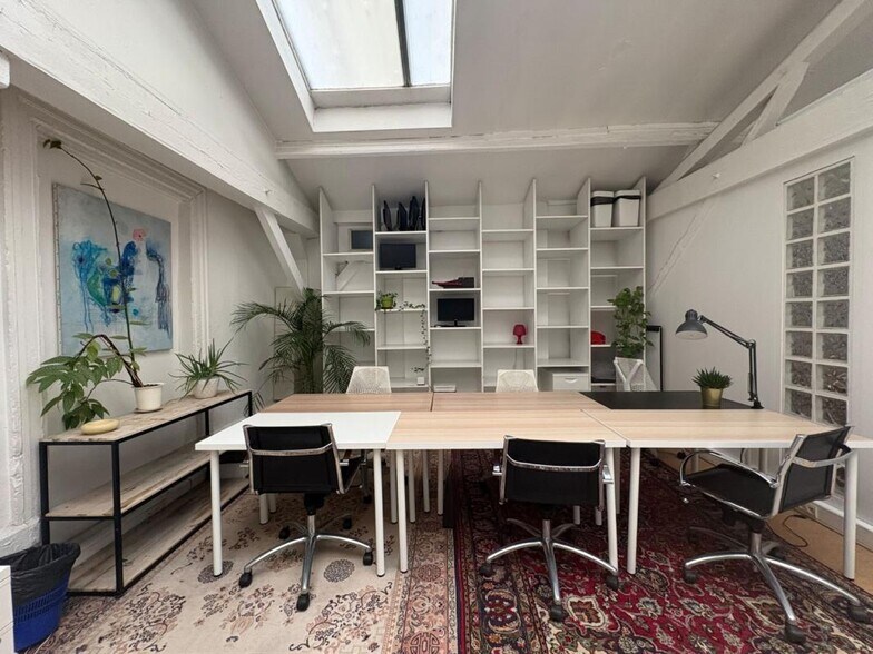 33 Rue Stephenson, Paris for lease - Interior Photo - Image 3 of 9