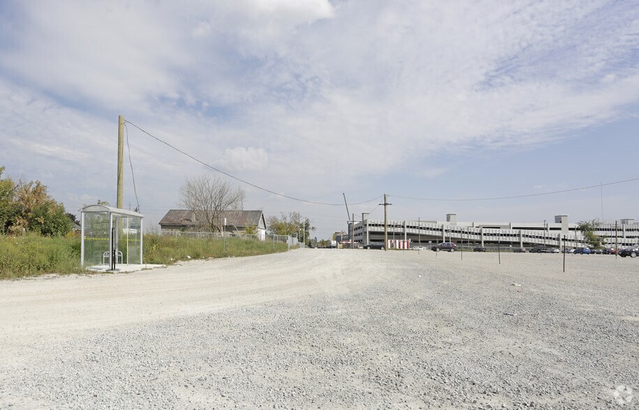 7980 Trafalgar Rd, Mississauga, ON à vendre - Photo principale - Image 1 de 1