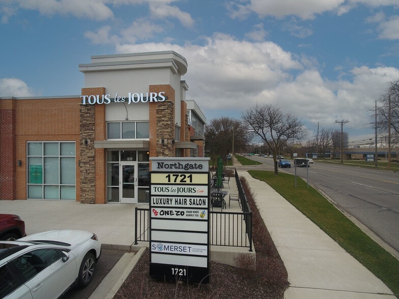 1721 Crooks Rd, Troy, MI for lease - Building Photo - Image 3 of 6