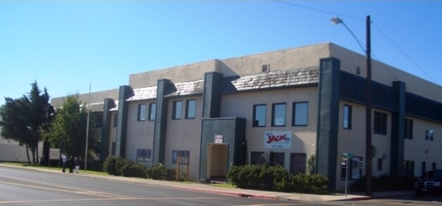 55 S Sacramento St, Susanville, CA à vendre - Photo du bâtiment - Image 2 de 5