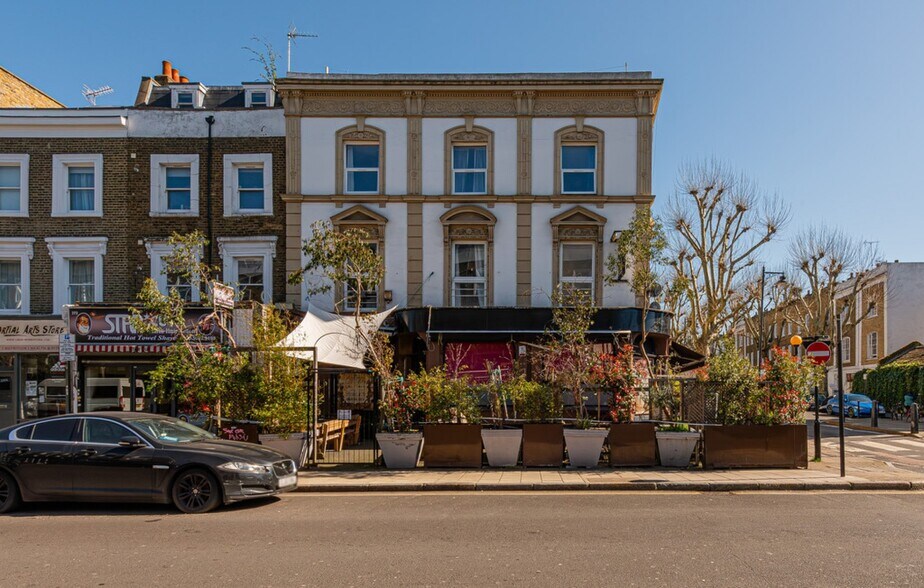 270 Caledonian Rd, Londres à louer - Photo du bâtiment - Image 3 de 11