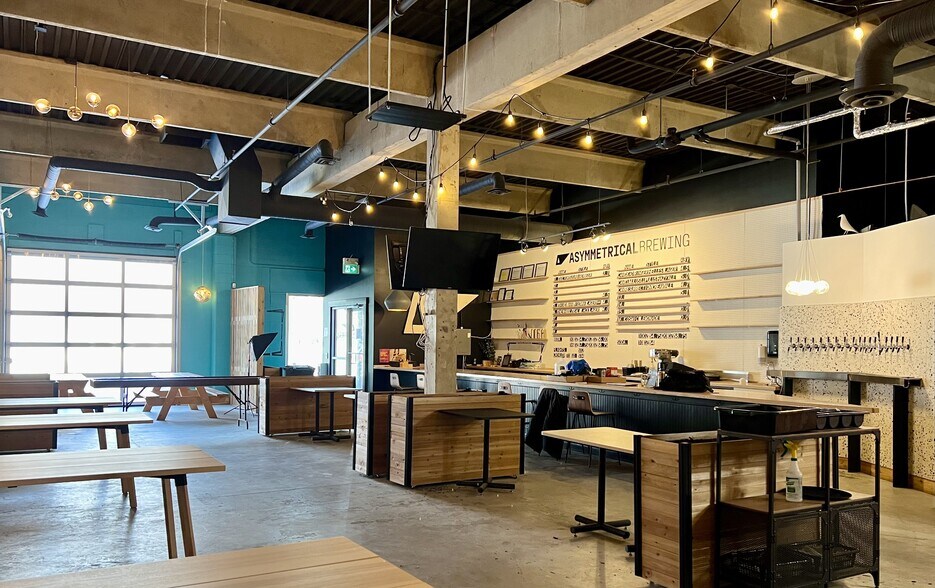 11817 105th Ave, Edmonton, AB à louer - Photo intérieure - Image 3 de 11