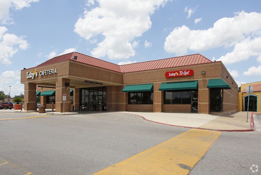 803 Castroville Rd, San Antonio, TX à vendre - Photo du bâtiment - Image 2 de 2