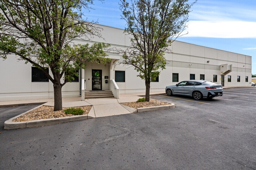 5861 N Tennyson St, Arvada, CO à vendre - Photo du bâtiment - Image 3 de 44