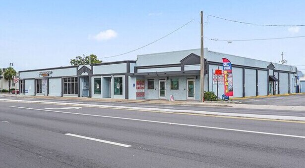 817 Manatee Ave W, Bradenton, FL à louer Photo principale- Image 1 de 22