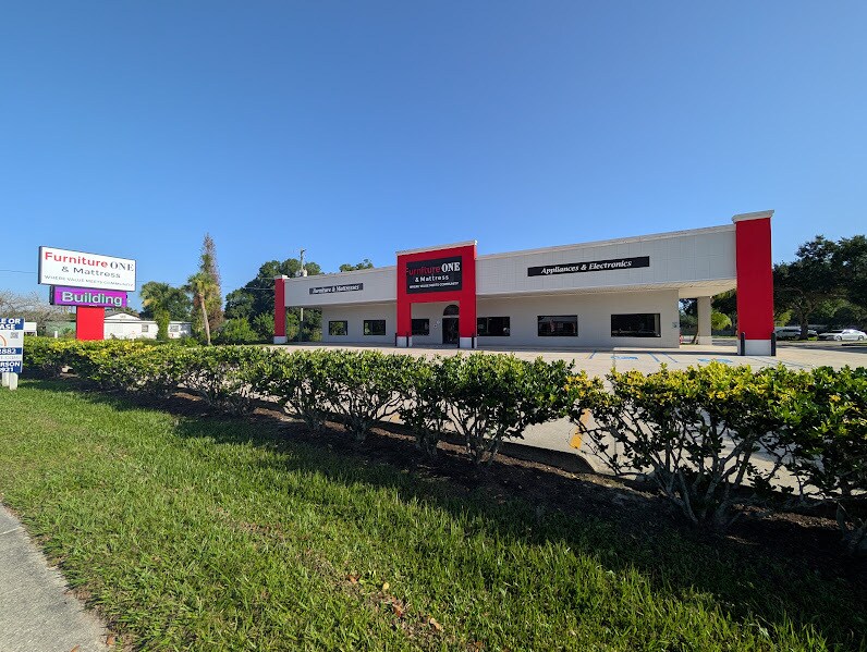 3800 W New Haven Ave, Melbourne, FL à louer Photo du bâtiment- Image 1 de 38