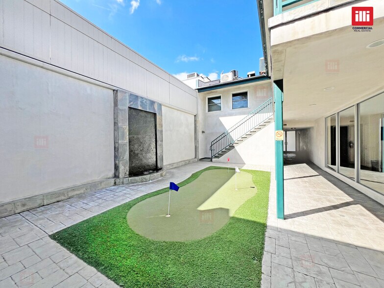 4558 Sherman Oaks Ave, Sherman Oaks, CA à vendre - Photo du bâtiment - Image 2 de 19