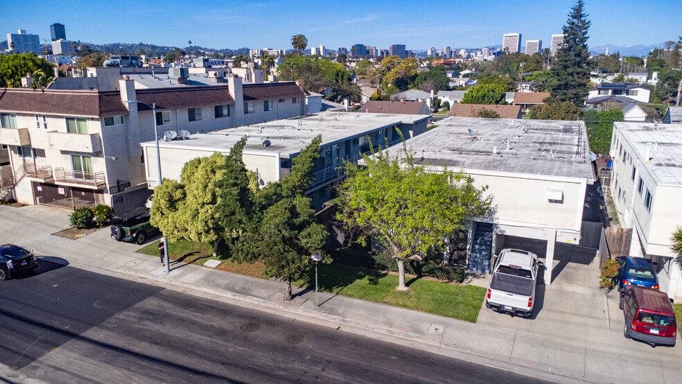 1850 & 1856 S Bundy Drive Portfolio portfolio of 1 properties for sale on LoopNet.ca - Building Photo - Image 3 of 31
