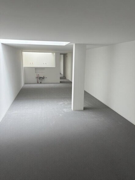 Retail in Boulogne-Billancourt for sale - Interior Photo - Image 2 of 4