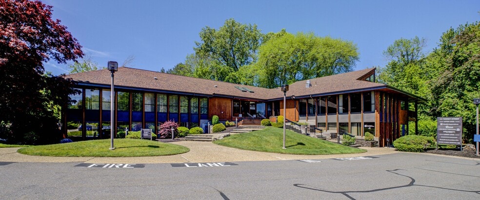 111 Torrey St, Brockton, MA for lease - Building Photo - Image 2 of 21