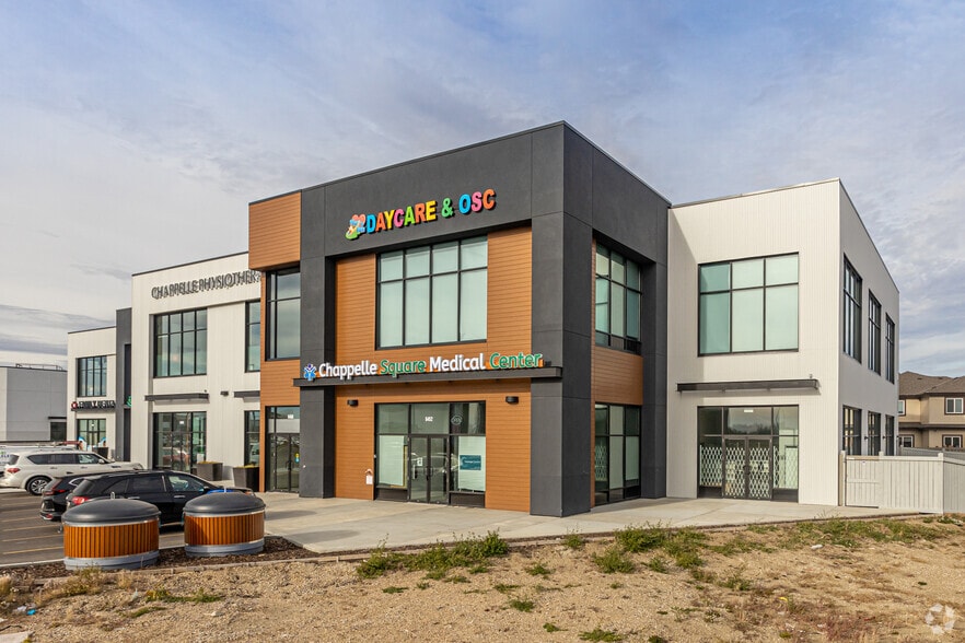 1 Chappelle Vis SW, Edmonton, AB for lease - Building Photo - Image 3 of 11