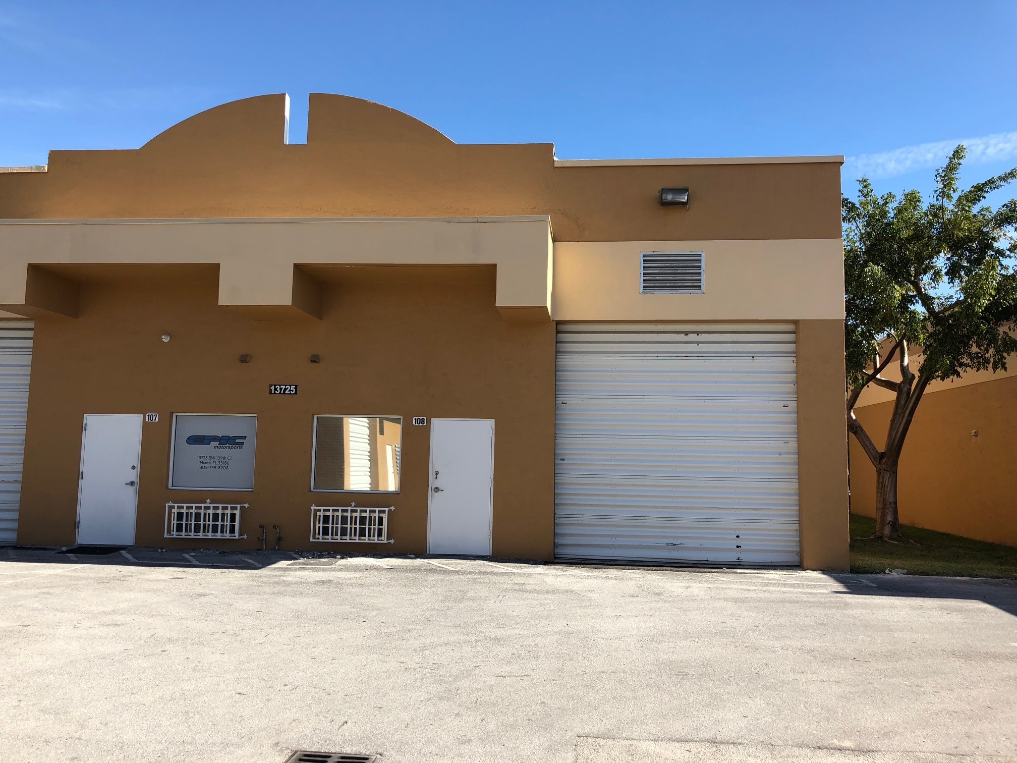 13725 SW 139th Ct, Miami, FL à louer Photo principale- Image 1 de 8