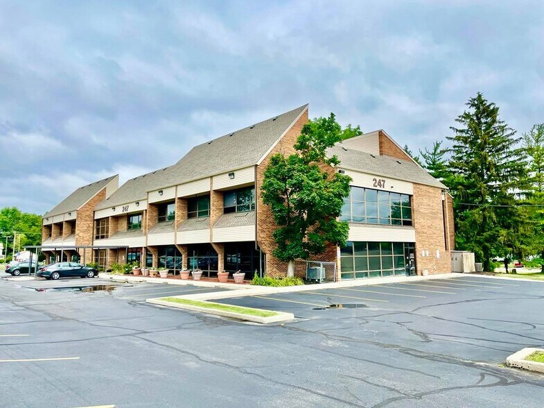 247 S Burnett Rd, Springfield, OH à louer - Photo du bâtiment - Image 2 de 10