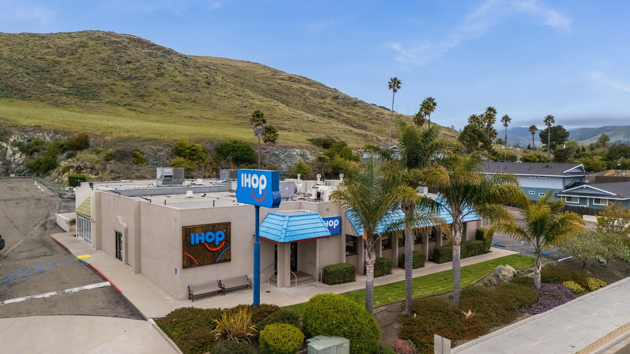 212 Madonna Rd, San Luis Obispo, CA à vendre Photo du bâtiment- Image 1 de 1