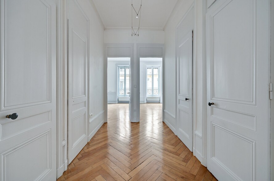 1-3 Rue Des Pyramides, Paris à louer - Photo du bâtiment - Image 2 de 6