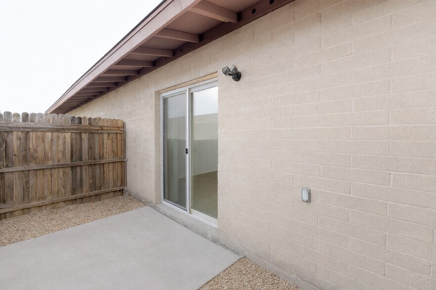 822 E Carol Ave, Phoenix, AZ à vendre - Photo du bâtiment - Image 2 de 17