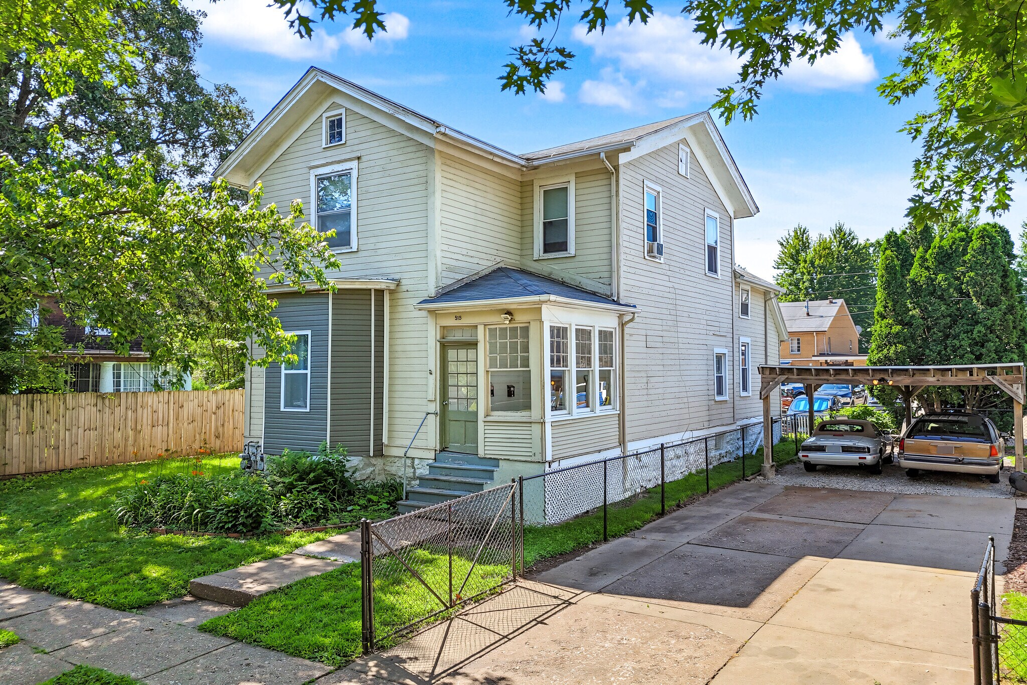 515 Kirkwood Blvd, Davenport, IA for sale Primary Photo- Image 1 of 2