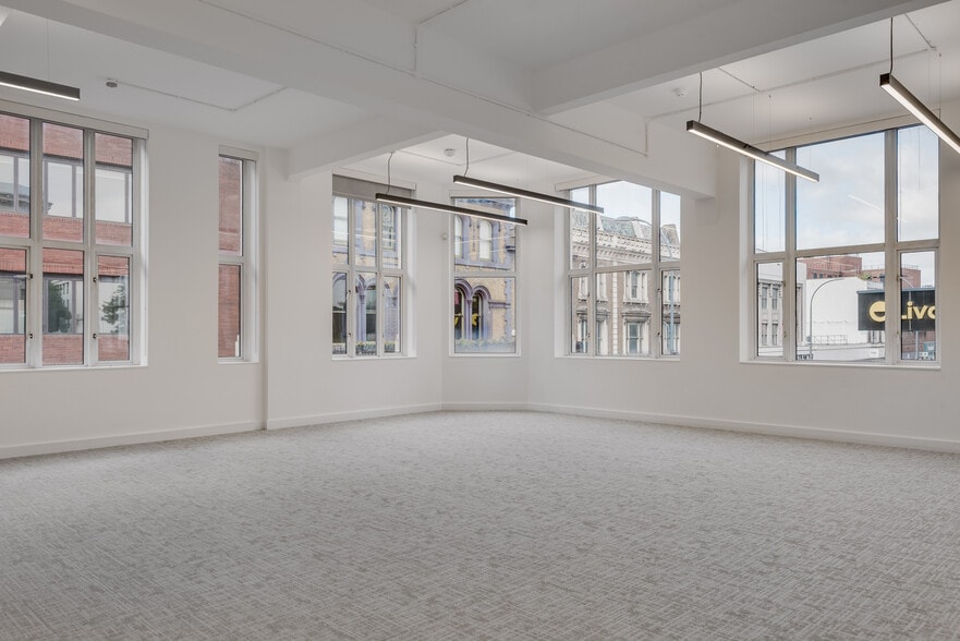 Lyric Sq, London for lease - Building Photo - Image 2 of 8