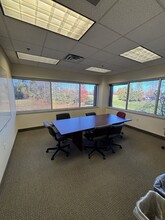 3205 Eagle Crest Dr Ne, Grand Rapids, MI for sale Interior Photo- Image 1 of 4