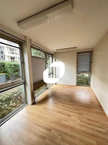 Office in Saint-Germain-en-Laye for sale - Interior Photo - Image 3 of 7