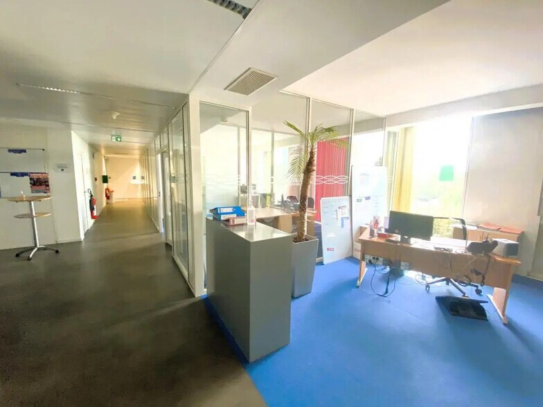 Bureau dans Lieusaint à louer - Photo intérieure - Image 3 de 11