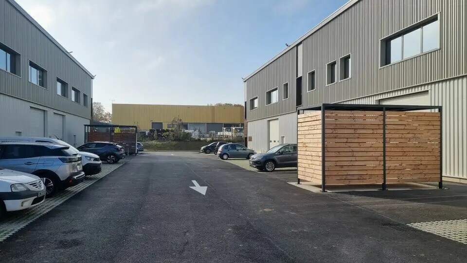 23 Rue Des Beaux Soleils, Osny à louer - Photo du bâtiment - Image 2 de 9