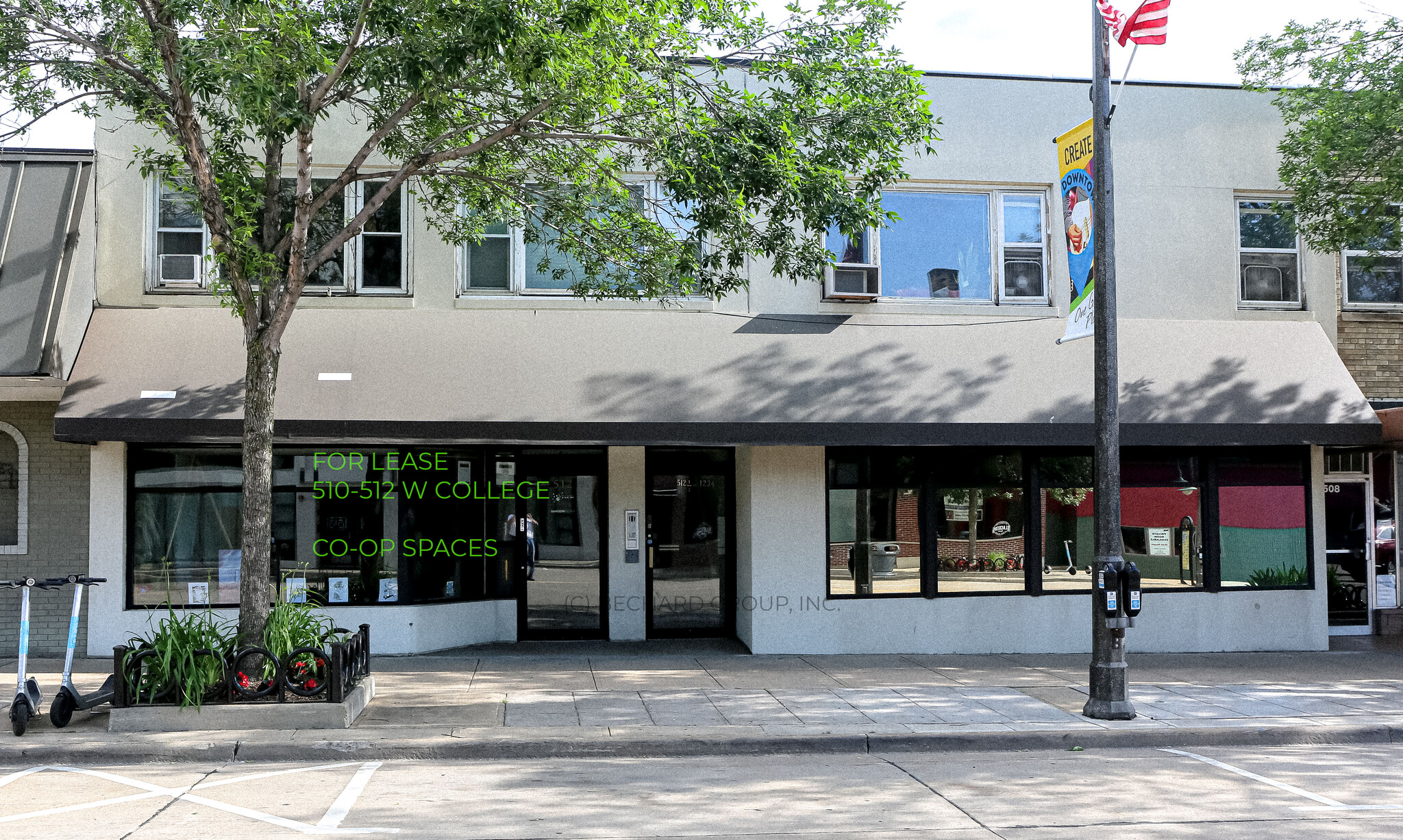 512 W College Ave, Appleton, WI à vendre Photo du bâtiment- Image 1 de 1