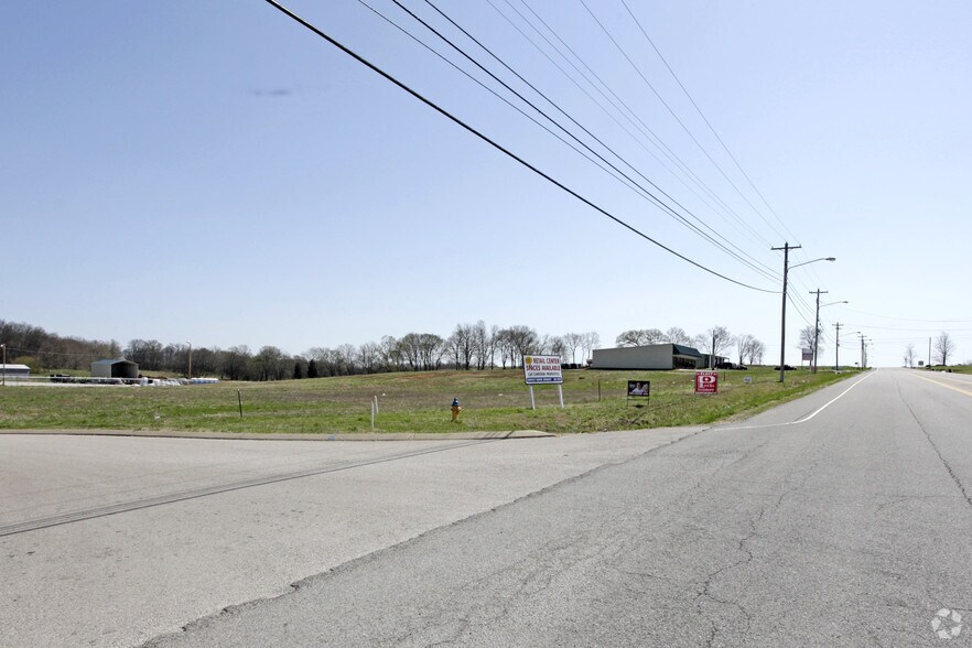 1 Pulaski Hwy, Columbia, TN à vendre - Photo du bâtiment - Image 2 de 3