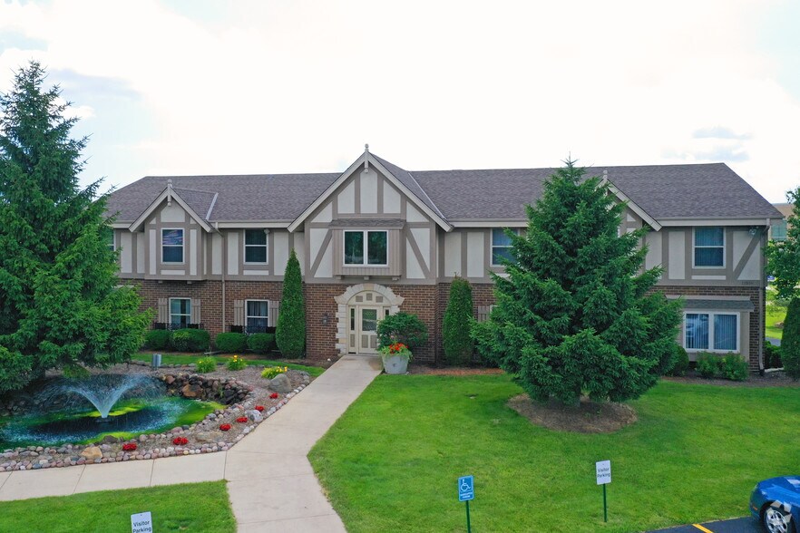 11516 N Port Washington Rd, Mequon, WI à louer - Photo du bâtiment - Image 3 de 10